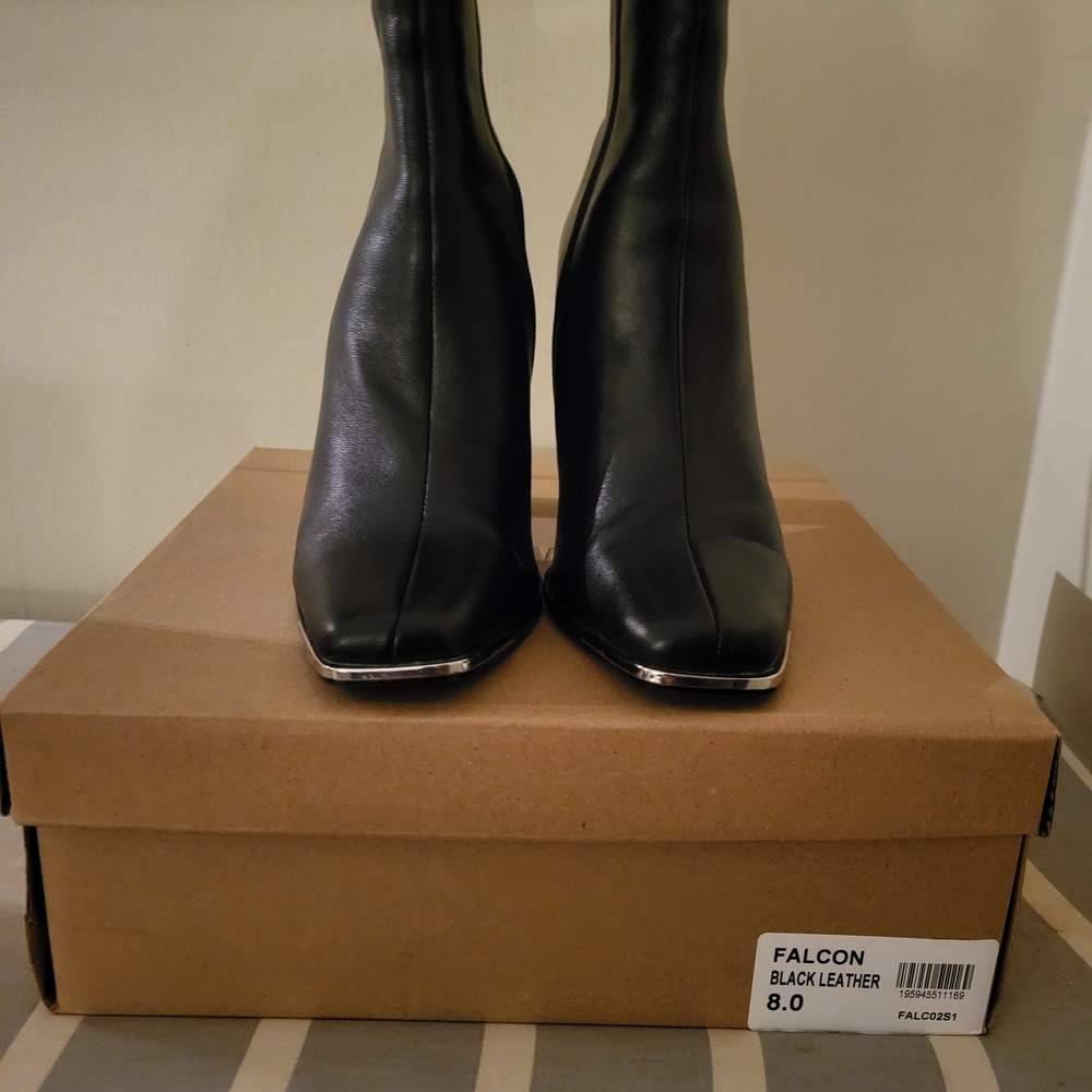Steve Madden Black Leather Square-Toe Boots